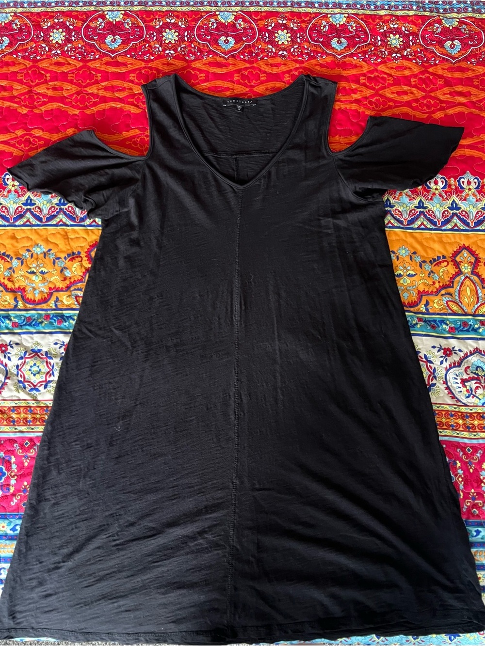 Sanctuary Black Cold-Shoulder V-Neck Tunic Dress